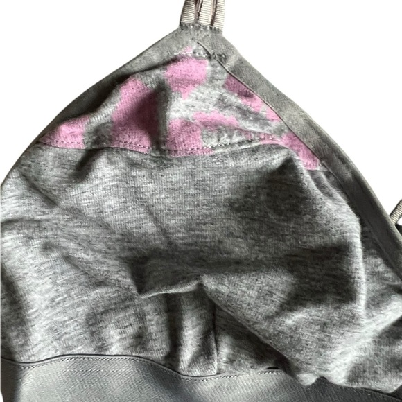Victoria's Secret Bralette - Grey with Pink Hearts - Size Medium - Picture 2 of 7